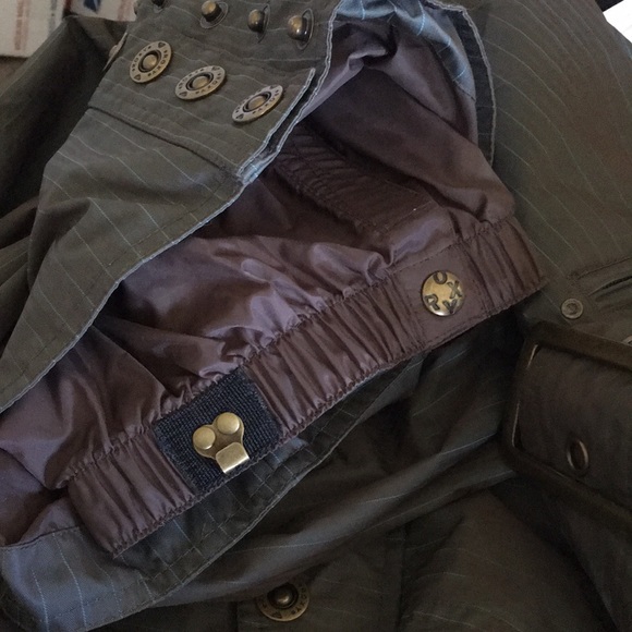 Roxy Snow coveralls. Taupe/turquoise pinstripes. Onesie. Hood/faux fur. Size S. - Picture 15 of 15